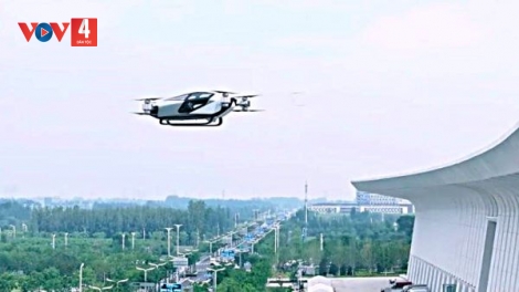 Ô tô bay thực hiện chuyến bay đầu tiên tại Bắc Kinh 