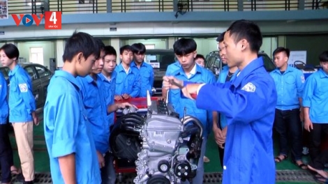 Nở rộ xu hướng học nghề sửa chữa ô tô ở giới trẻ miền núi Yên Bái