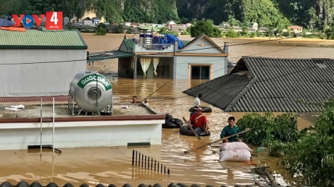 Mưa lũ kinh hoàng, gần 40 hộ dân ở Thuận Châu (Sơn La), nước vẫn ngập đến nóc nhà