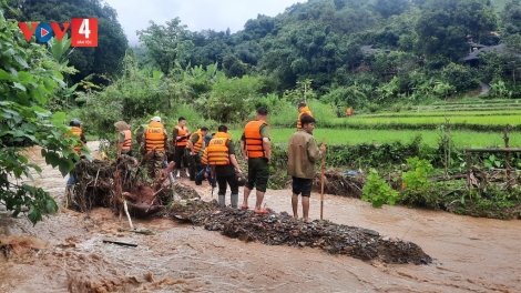 Sơn La: Lũ về bất ngờ, 1 cháu bé bị nước cuốn trôi