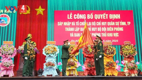Quân khu 5: CÔNG BỐ QUYẾT ĐỊNH SÁP NHẬP VÀ TỔ CHỨC LẠI BỘ CHỈ HUY QUÂN SỰ TỈNH, THÀNH PHỐ