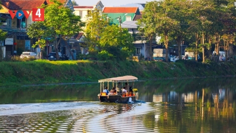 HUẾ TƠƠP K’ĐHƠỢNG BHRỢ TOUR THUYỂN ĐIỆN “XANH” COH 3 TOỌM K’RUUNG K’KIR