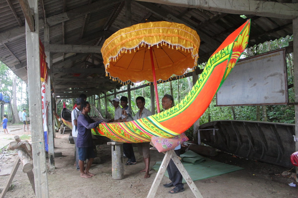 
Song Ngo mơng neh wa djuai ania Khmer hăng bơnga rŭp ƀlip ƀlăp