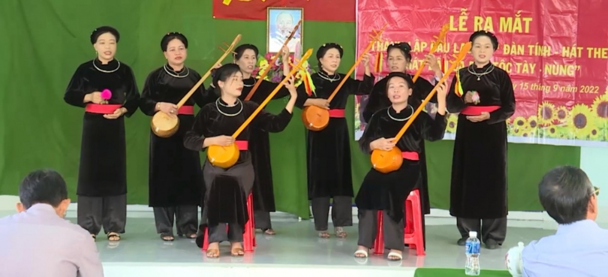 Câu lạc bộ Hát then- đàn tính ở thôn Tân Sơn 