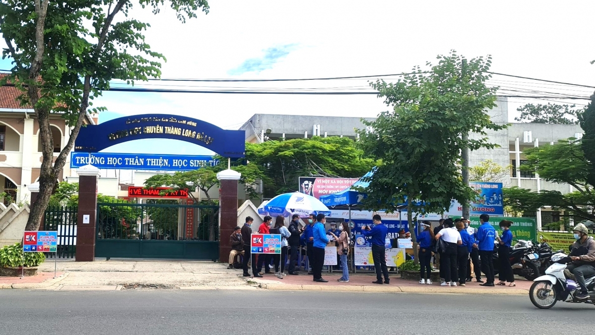 Lâm Đồng” bơi tât 14.900 kon se đăng kí râng thi tốt nghiệp THPT năm 2023