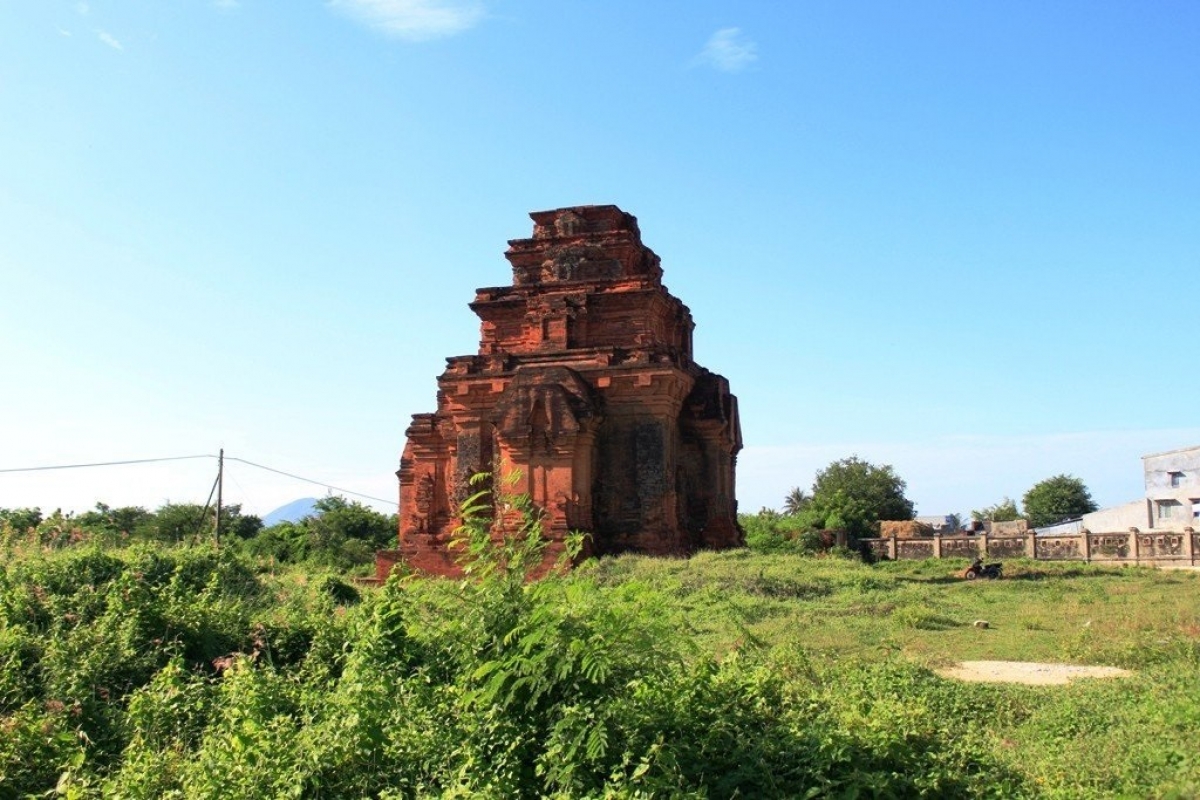 Tháp Hòa Lai - bimon Yang Kran