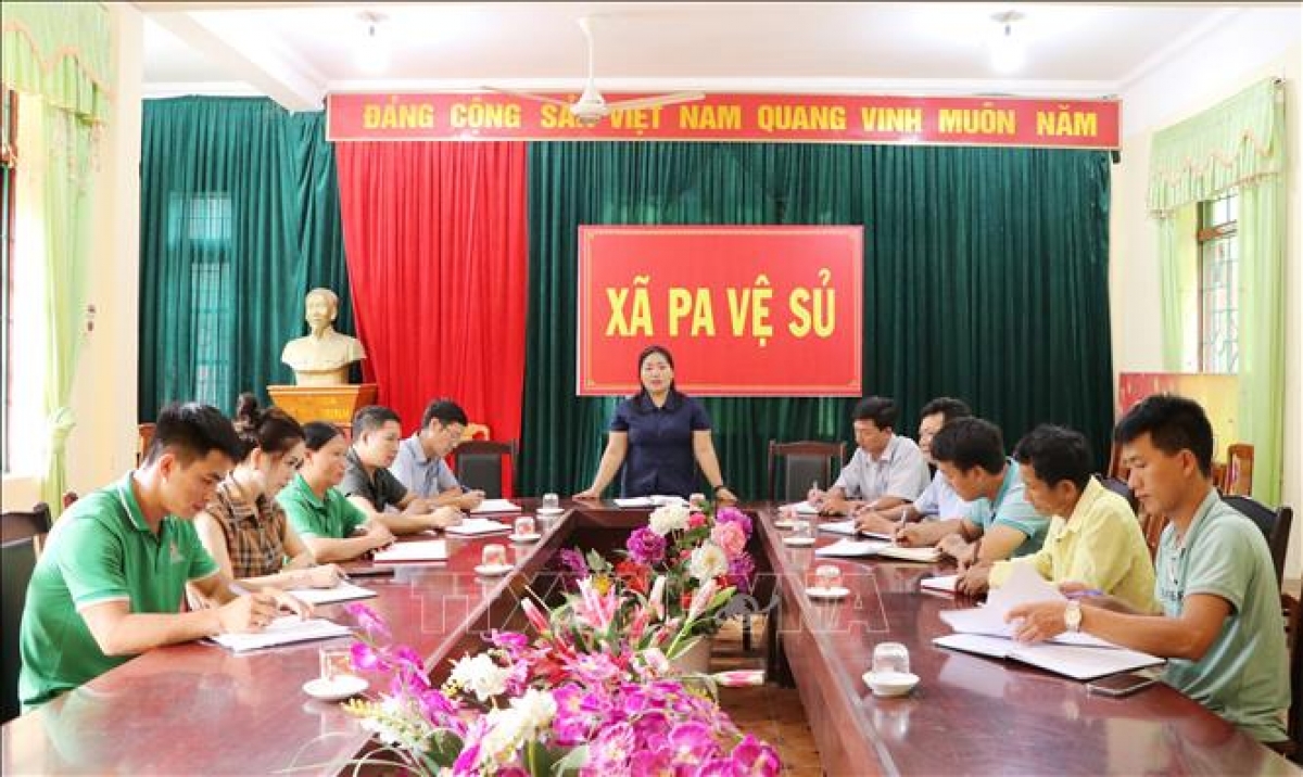 Một buổi sinh hoạt chi bộ của xã biên giới Pa Vệ Sủ, huyện Mường Tè (Lai Châu). Ảnh: Việt Hoàng/TTXVN