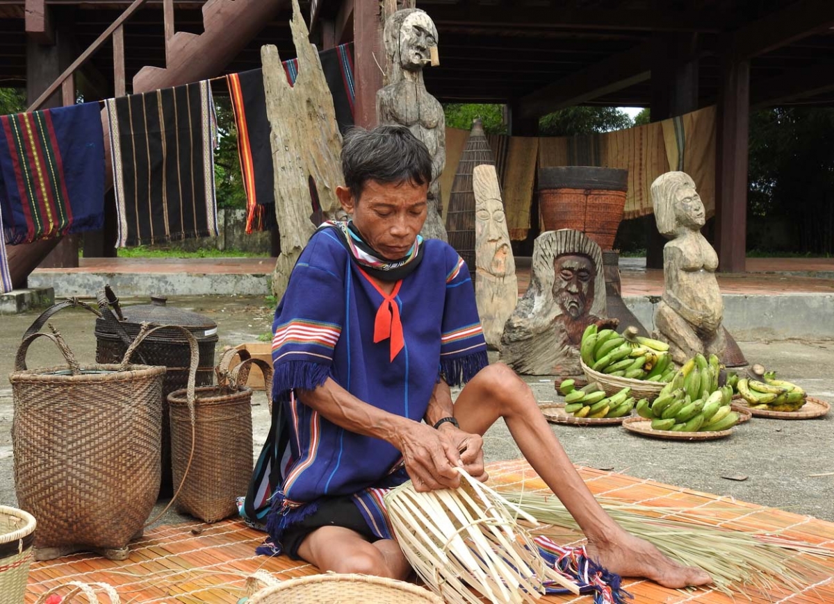 Pô thâo mơñam bung bai đưm ƀơi plơi prong Kon Tum