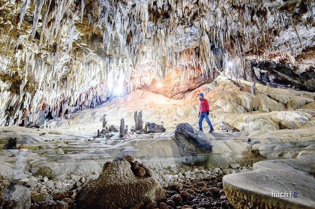 Lung linh vẻ đẹp bên trong hang động Pu Sam Cáp