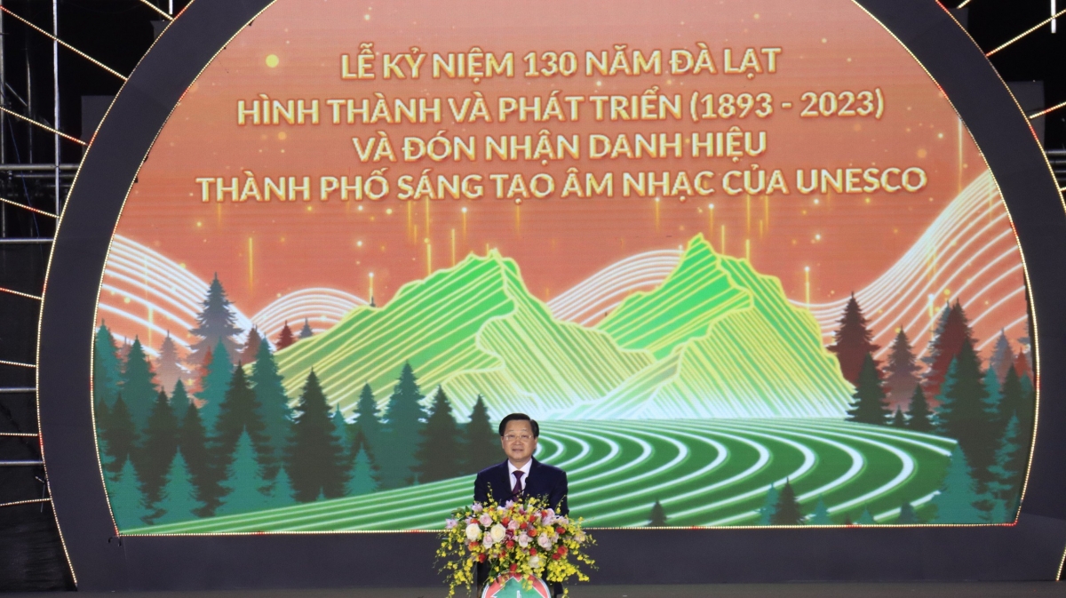 Phó Thủ tướng Cíñ phủ Lê Minh Khái đơs tàm dơ̆ tơngkah kir sơnrai