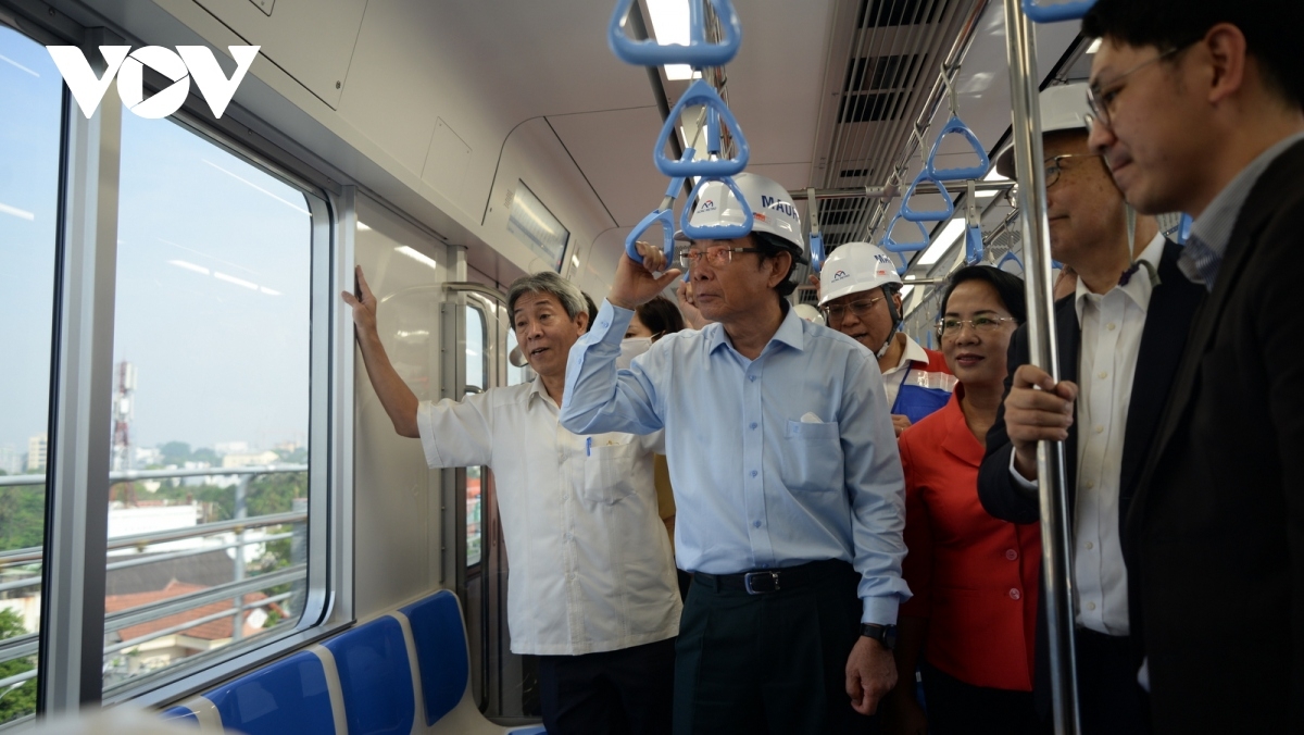 Bí thư Thành ủy TPHCM Nguyễn Văn Nên pasang iek metro 1 meng bilan 12 thun 2023