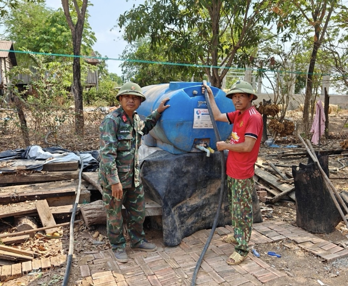 
Khul jang mŭk drăm anih linh 737 (Quân khu 5) tơgŭm đak sŏ nhă ăn kon pơlei