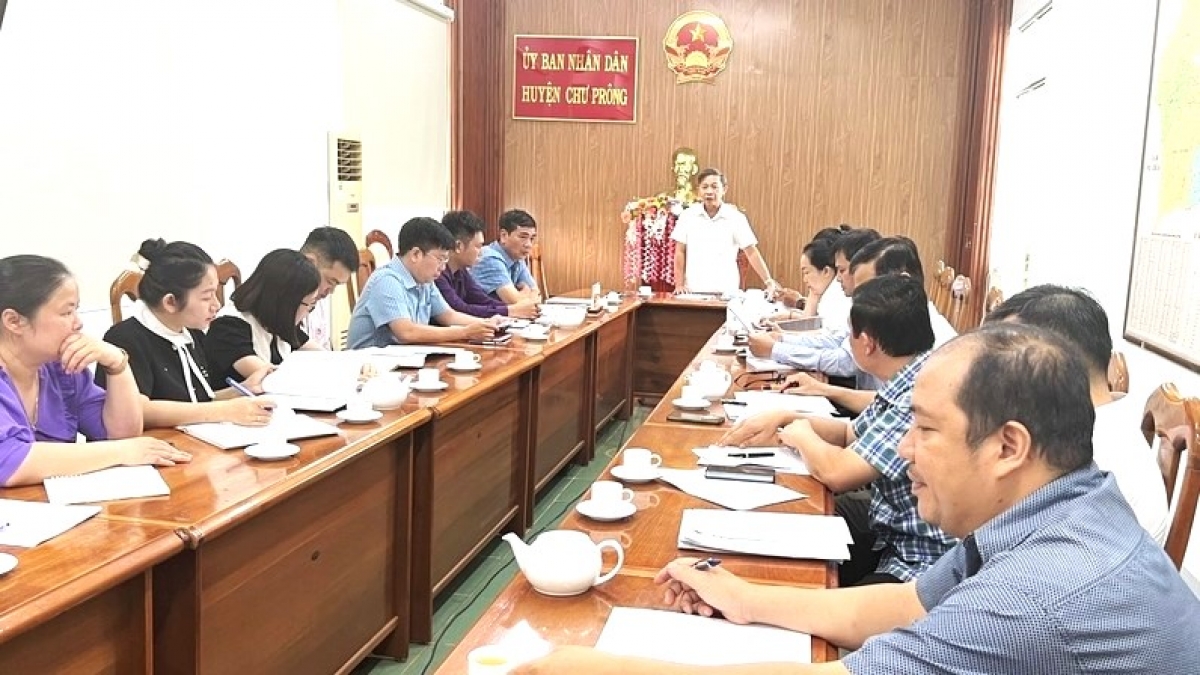 Nội dung giám sát tập trung vào số lao động được tạo việc làm mới và tỷ lệ lao động qua đào tạo huyện Chư Prông, giai đoạn 2021-2023.