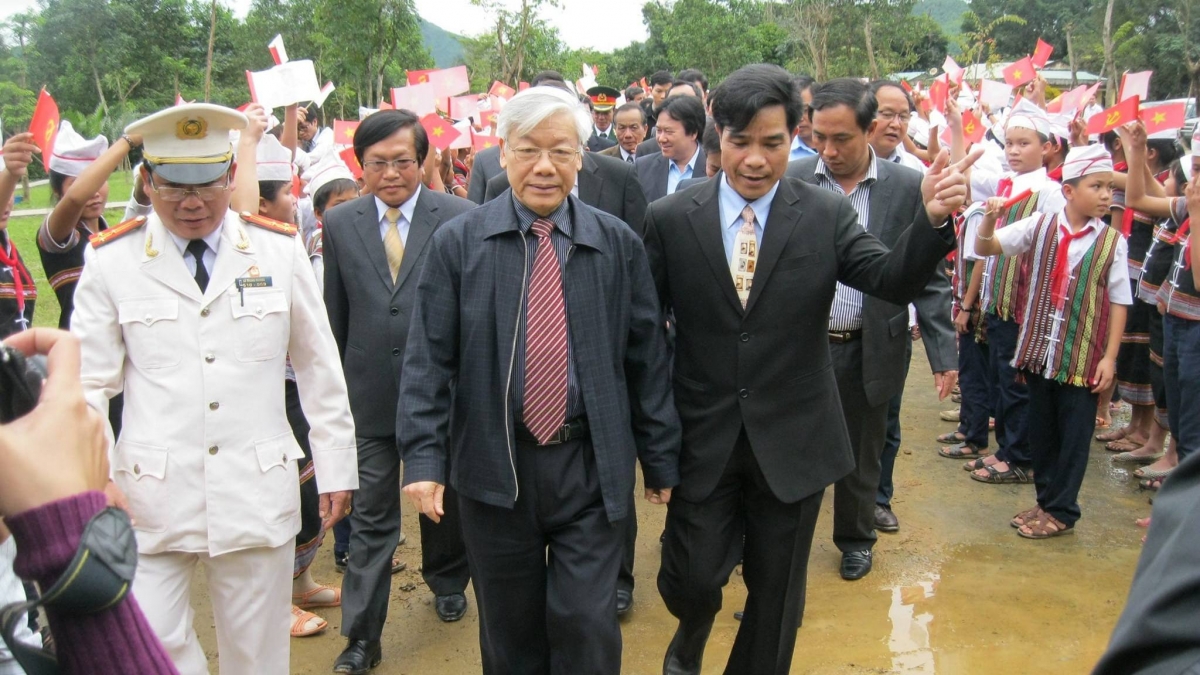 Tổng Bí thư Nguyễn Phú Trọng về thăm Khu di tích Khu ủy Khu V, tại huyện Hiệp Đức, tỉnh Quảng Nam vào tháng 1 năm 2012. Ảnh: Vũ Quang Hùng