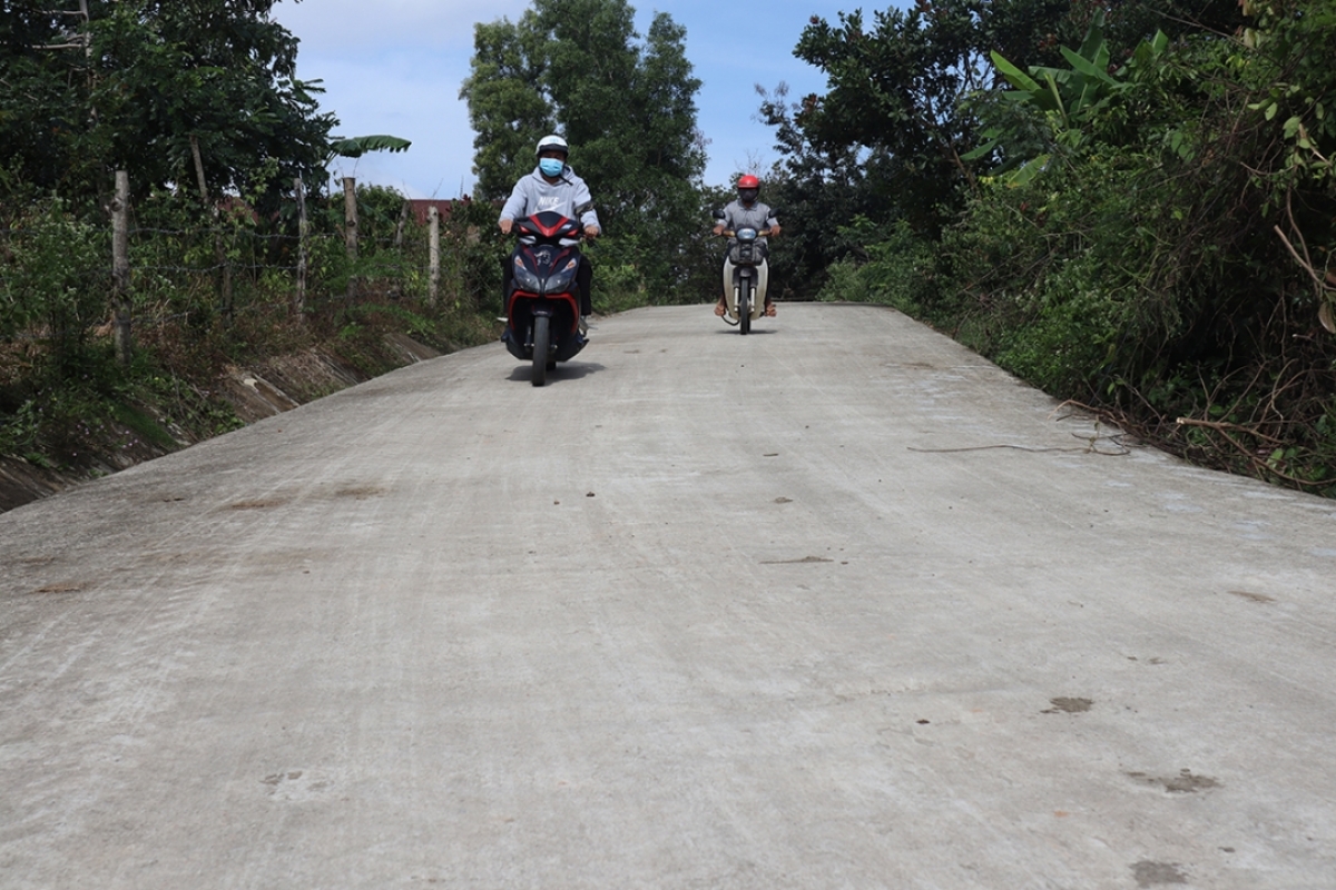 Kuăn pơlê tơring Lak, kong pơlê Dak Lak prôk lăm tơ’lêi hlâu, rak tơniăn drêng mâu troăng prôk tung thôn pơlê châ pro klêi
 