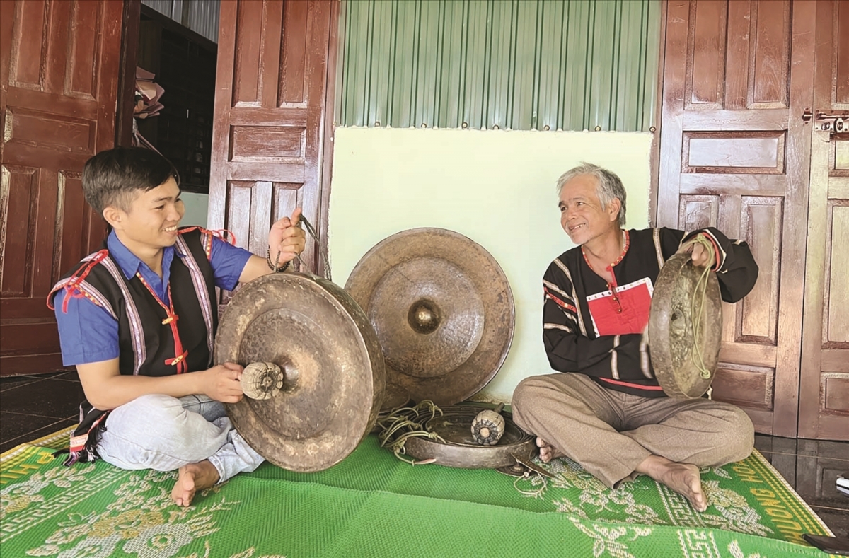  Ong Nay Tek - Urang hu angan je