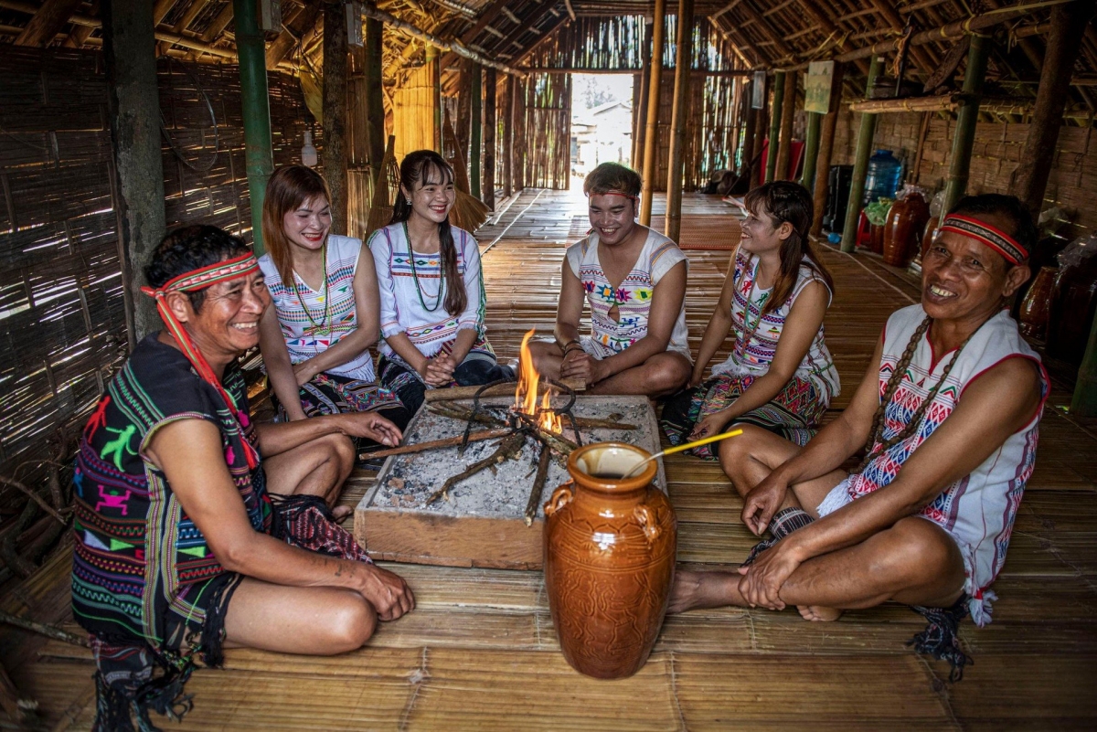 Eng ao hăng čing hơgor mơng djuai ania Mạ ƀơi tơring glông Bảo Lâm, Lâm Đồng juăt atông ngui lu anih