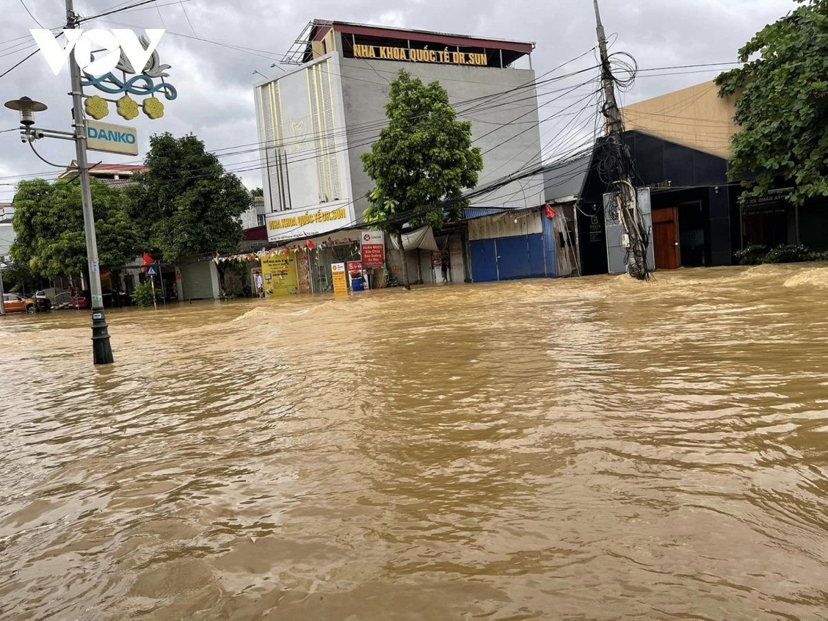 Bộ Chỉ huy Quân sự tỉnh, Công an tỉnh Thái Nguyên đã huy động tối đa lực lượng
hỗ trợ nhân dân ứng phó với thiên tai.