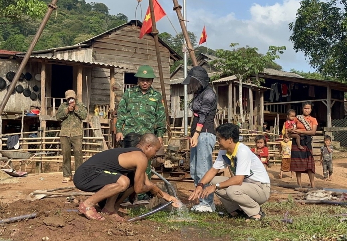 Hỗ trợ nguồn nước sạch phục vụ người dân