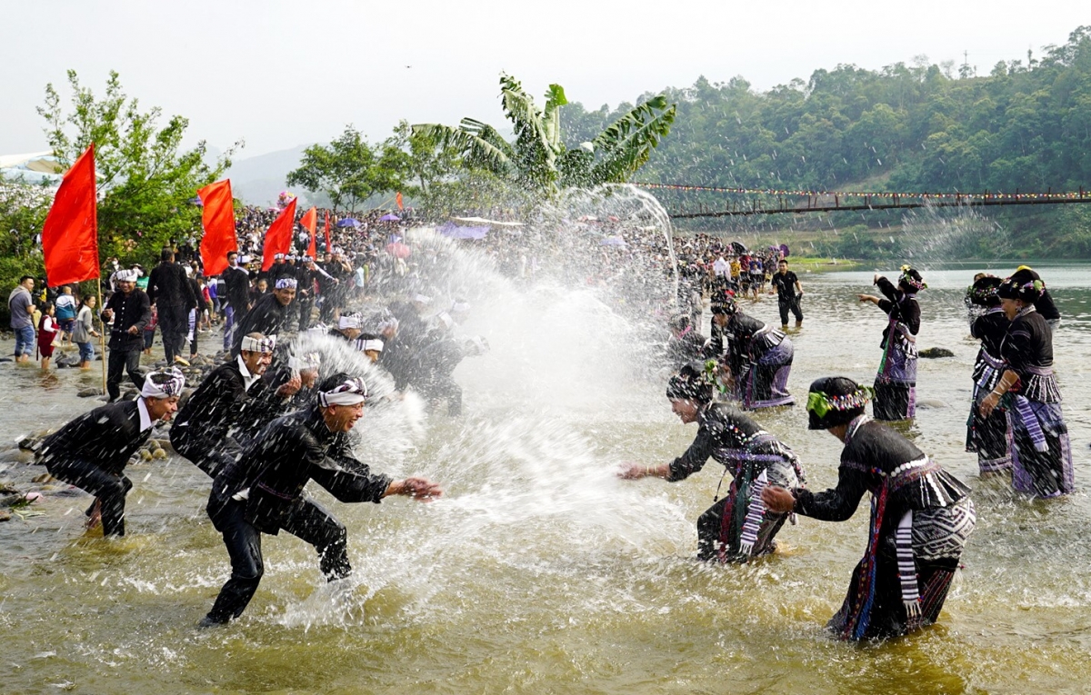 Lễ hội Bun Vốc Nặm được phục dựng, duy trì nhiều năm và trở thành món ăn tinh thần không thể thiếu của đồng bào dân tộc Lào ở Lai Châu