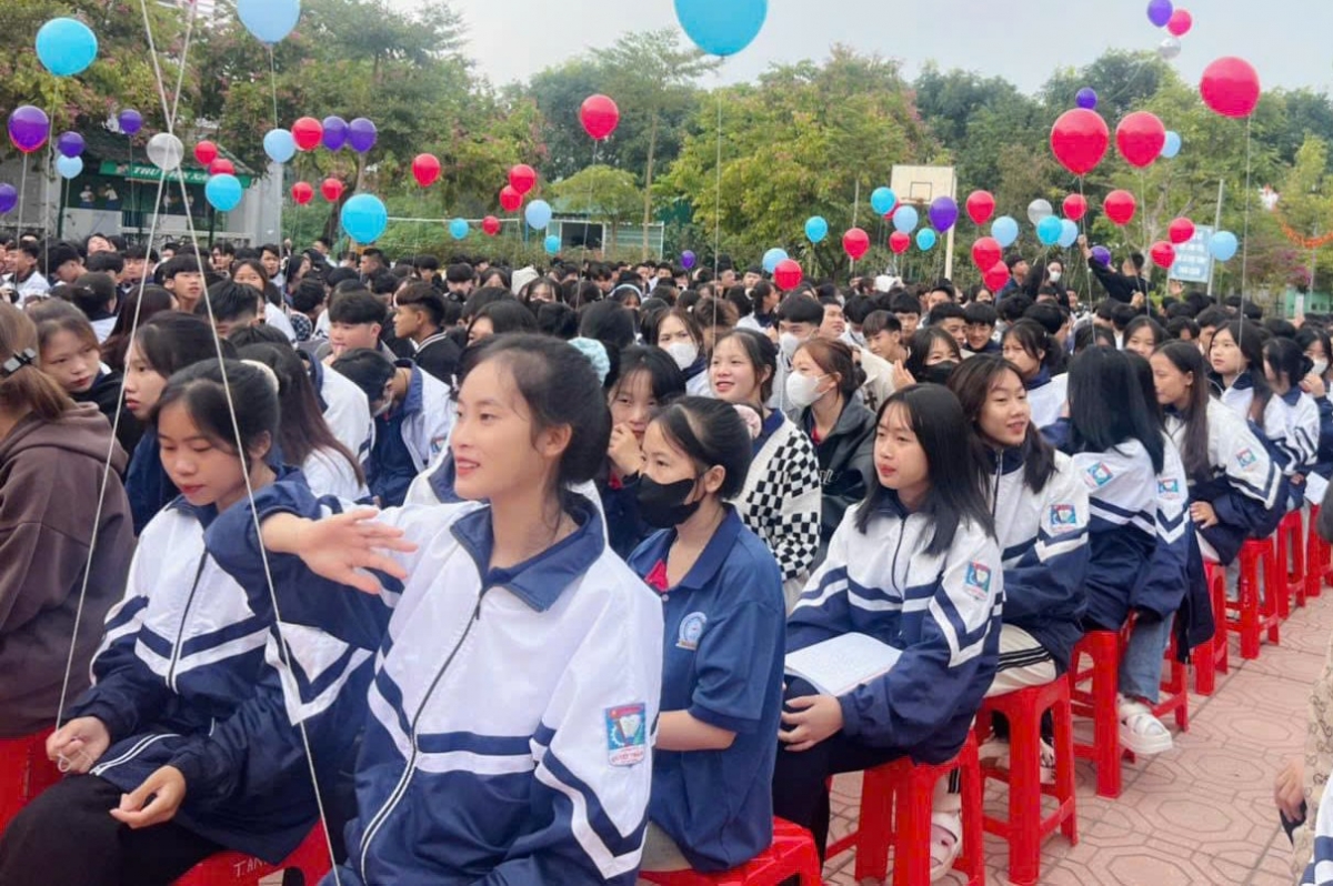 Bảo hiểm y tế học sinh, sinh viên là một phần quan trọng
trong hệ thống y tế và giáo dục ở nước ta.
Ảnh: Khắc Kiên/VOV Tây Bắc