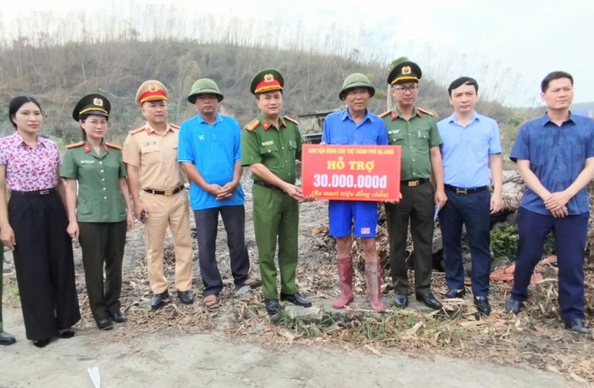 Các địa phương tại Quảng Ninh đã huy động nhiều nguồn lực để hỗ trợ khẩn cấp trước mắt cho các hộ dân bị thiệt hại nặng nề về nhà ở