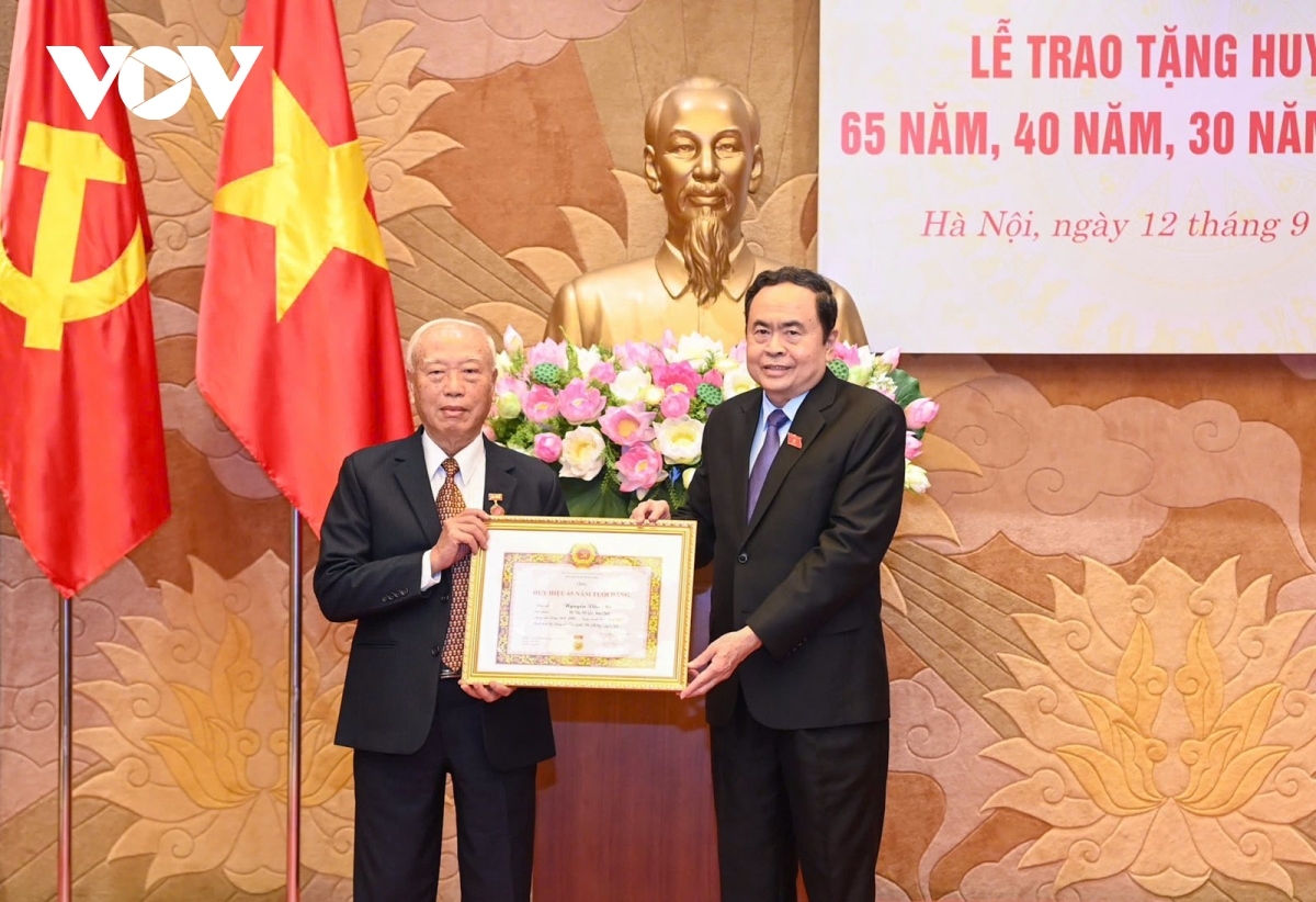 Ơi Trần Thanh Mẫn jao miđai 65 thun ping gah kơ ơi Nguyễn Văn An