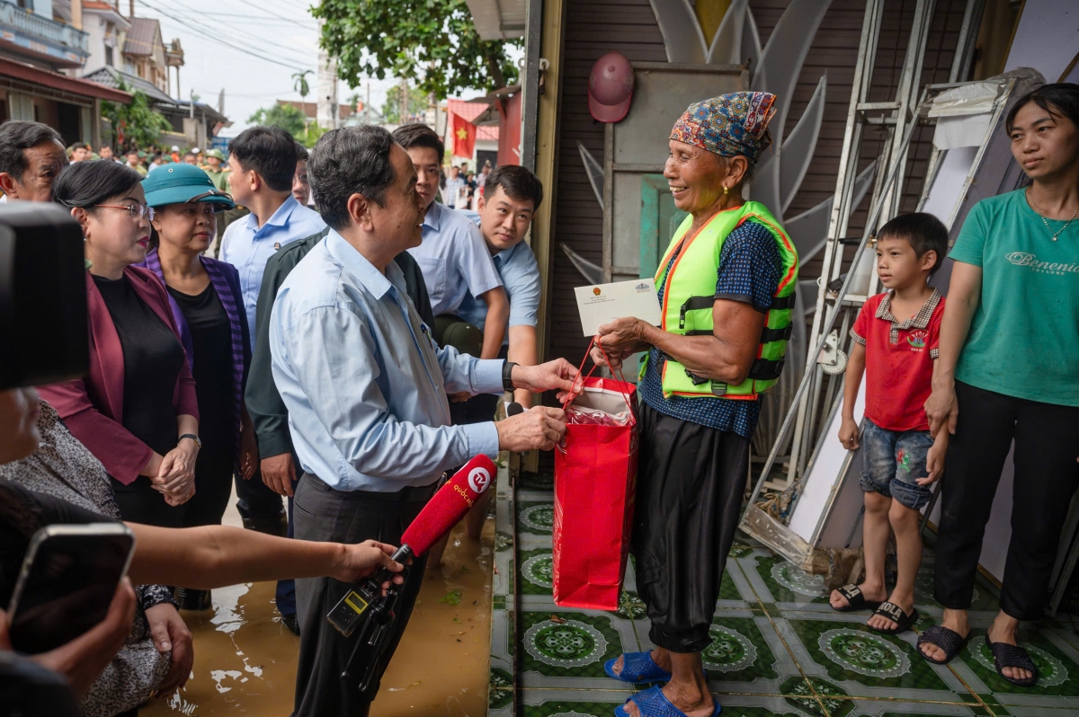 Khua git gai wai lăng pơ ala mơnuih ƀôn sang dêh čar ta ơi Trần Thanh Mẫn ƀơk gơnam tam kơ neh wa kual ia ling dăo