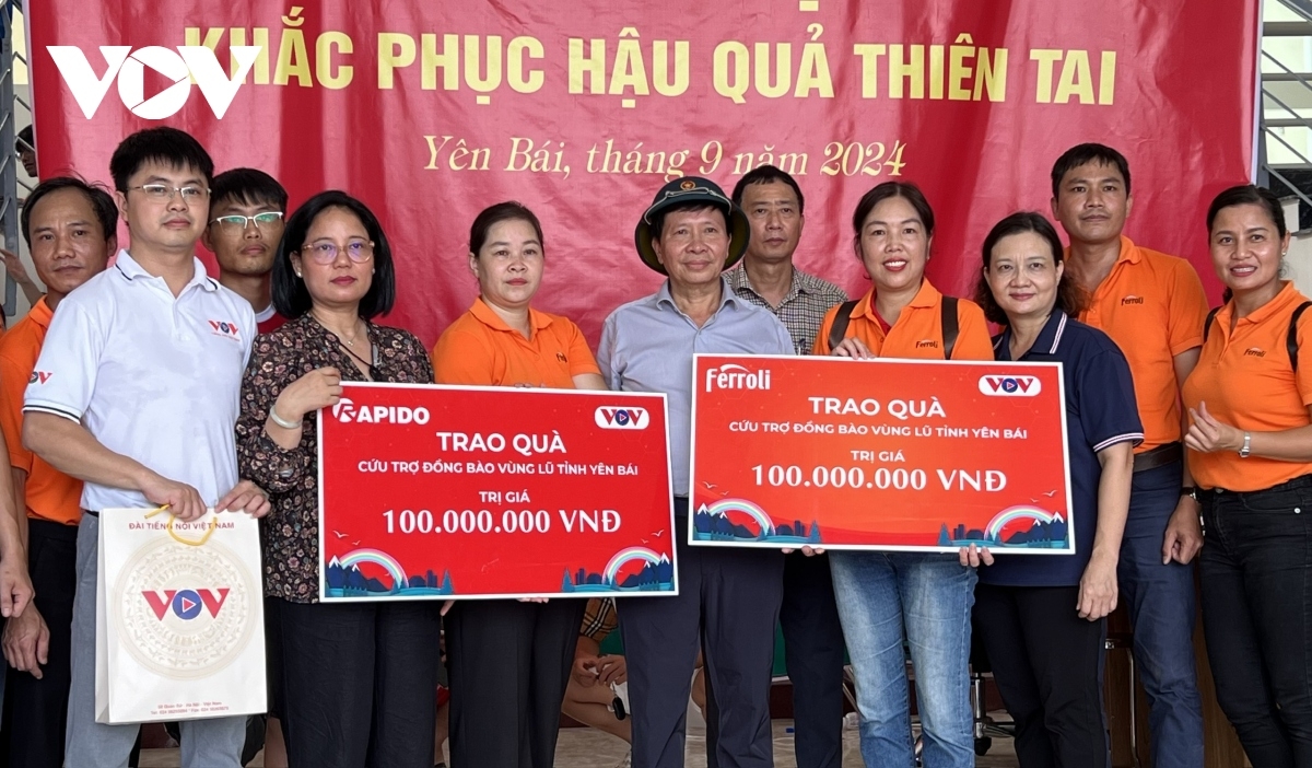 Đài TNVN đến thăm hỏi, hỗ trợ nhân dân vùng lũ