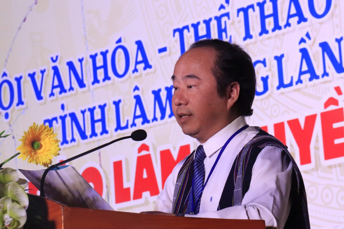 Ông Trần Thanh Hoài, Trưởng Ban tổ chức Ngày hội, Phó Giám đốc sở VHTT&DL tỉnh Lâm Đồng phát biểu khai mạc ngày hội