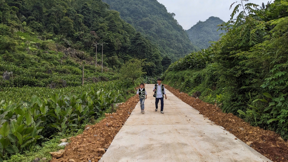 Cao Bằng có sự đầu tư mạnh mẽ về giao thông cho các thôn, bản vùng sâu, vùng xa.
Ảnh: Công Luận/VOV Đông Bắc
