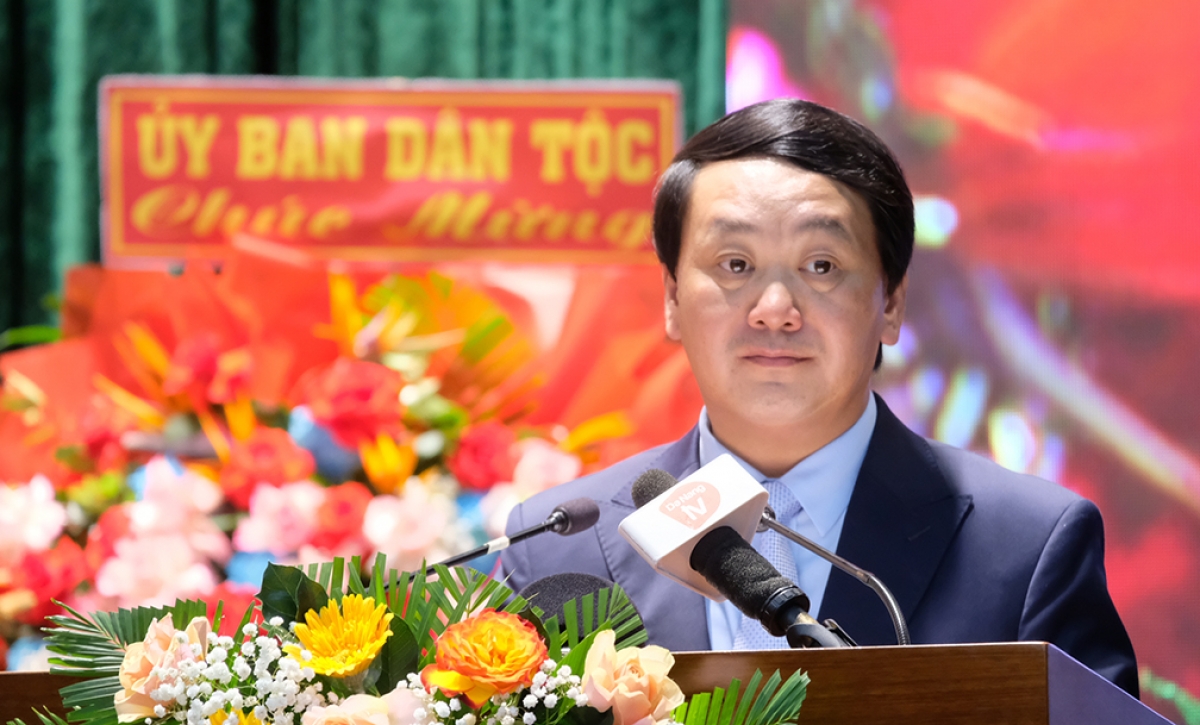 Ông Hầu A Lềnh, Bộ trưởng, Chủ nhiệm Ủy ban Dân tộc phát biểu tại Hội nghị
