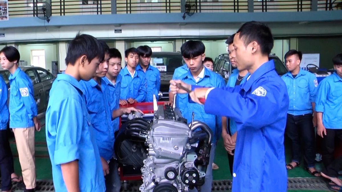 Đào tạo nghề ở Yên Bái sát với nhu cầu thị trường.
Ảnh: Đinh Tuấn/VOV Tây Bắc