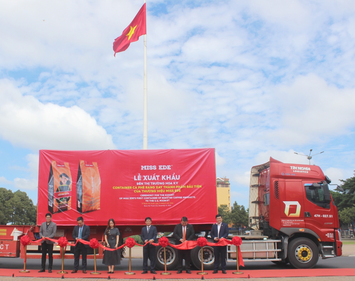Container cà phê rang xay thành phẩm đầu tiên của thương hiệu Miss EDE xuất khẩu sang thị trường Hoa Kỳ