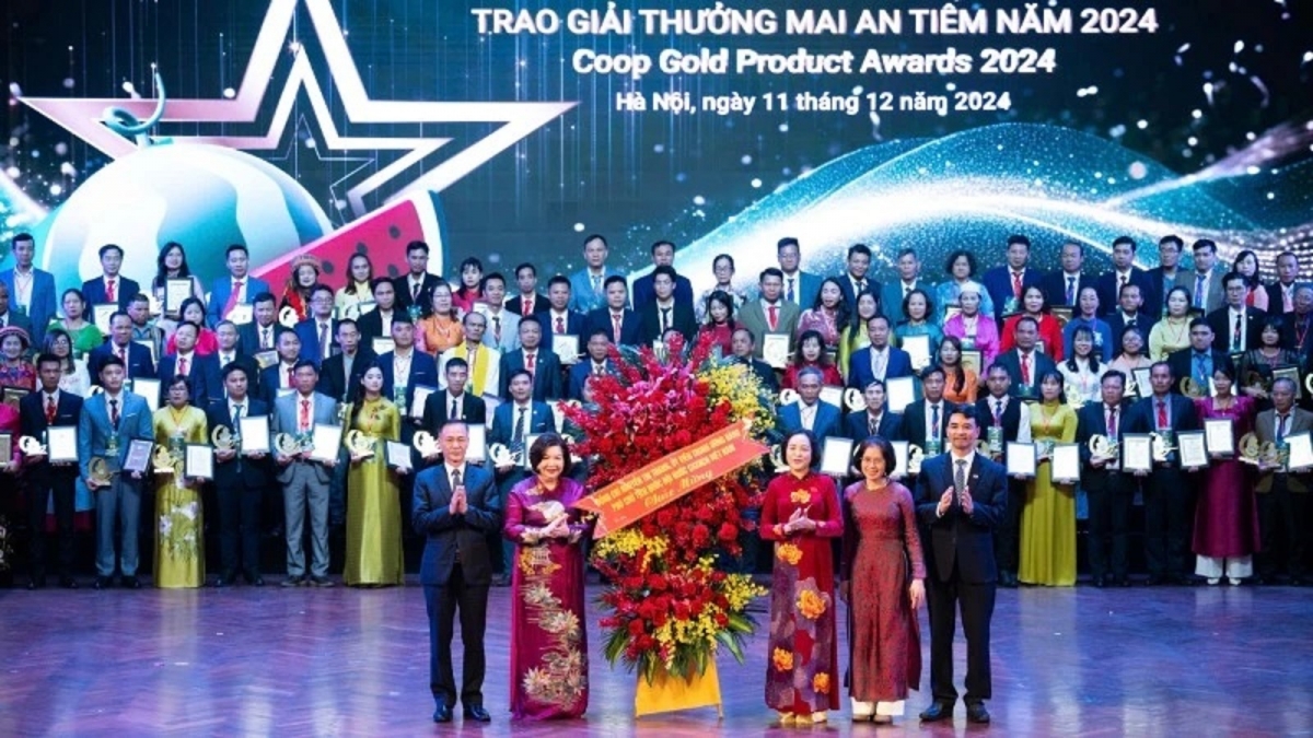 Ea Tu Café của HTX Ea Tu là một trong 100 sản phẩm tiêu biểu được Liên minh Hợp tác xã Việt Nam trao Giải thưởng Mai An Tiêm năm 2024.