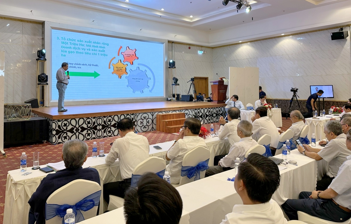 Trung tâm Khuyến nông Quốc gia phối hợp với Hiệp hội ngành hàng lúa gạo Việt Nam tổ chức diễn đàn