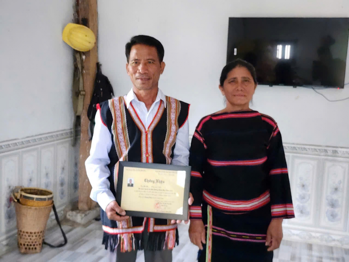 Ông Siu Un đã vượt qua sai lầm để làm lại cuộc đời mình và sinh hoạt tôn giáo hợp pháp.
Ảnh: Hoàng Qui/VOV Tây Nguyên