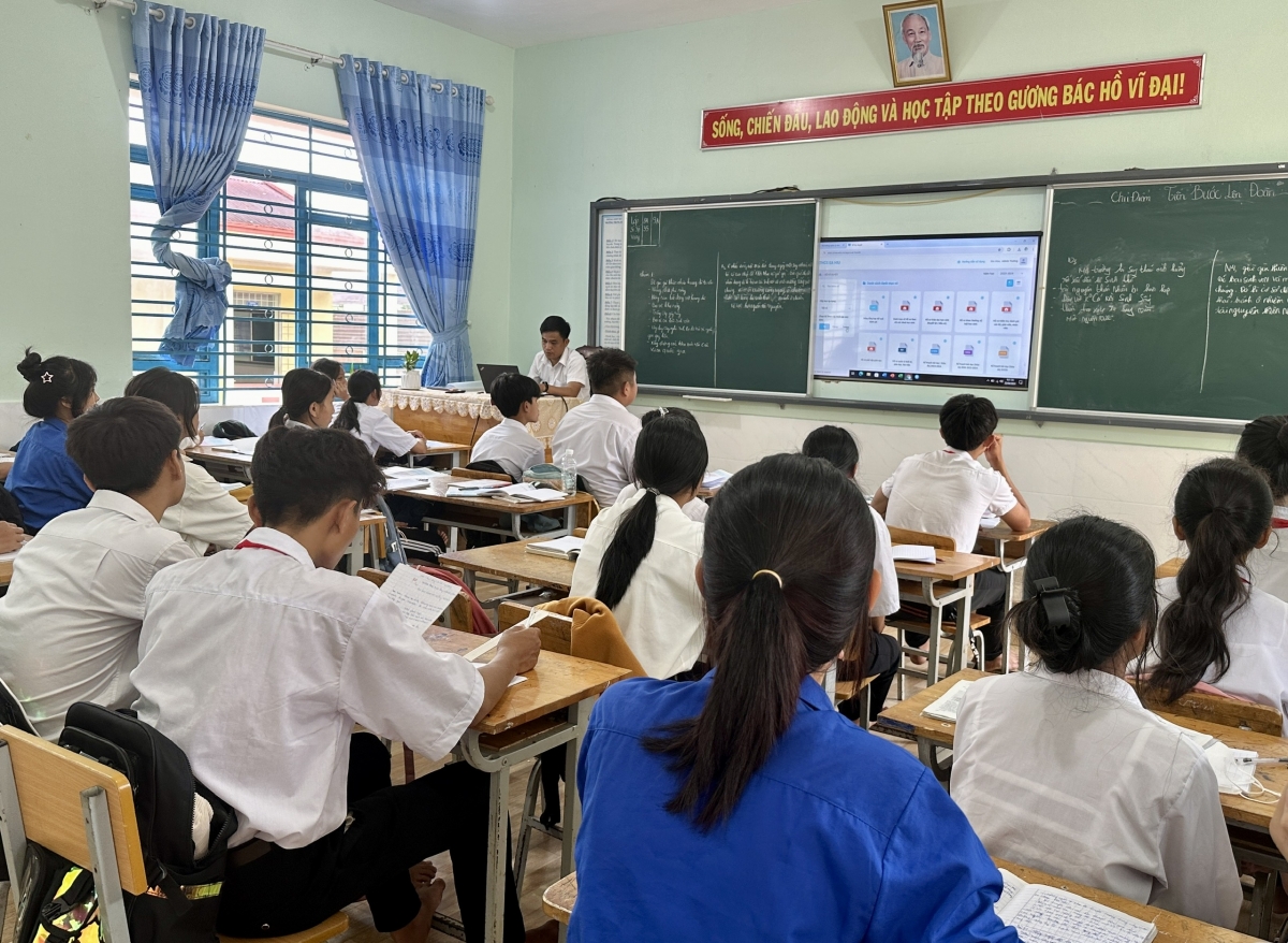 Tất cả các trường học ở tỉnh Đắk Lắk thực hiện ứng dụng công nghệ vào đổi mới phương pháp dạy và học trong năm 2025.