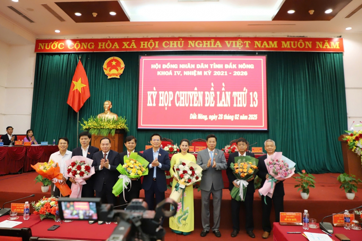 HĐND tỉnh Đắk Nông nhiệm kỳ 2021-2026 đã thực hiện miễn nhiệm 6 ủy viên UBND tỉnh do đã được điều động bổ nhiệm giữ chức vụ tại các cơ quan khối Đảng.