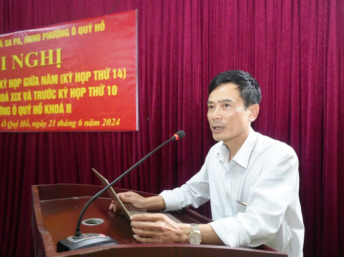 Ông Trần Văn Hùng (sinh năm 1972) chủ động viết đơn xin nghỉ hưu sớm.
Ảnh: An Kiên - Lê Hưng/VOV Tây Bắc
