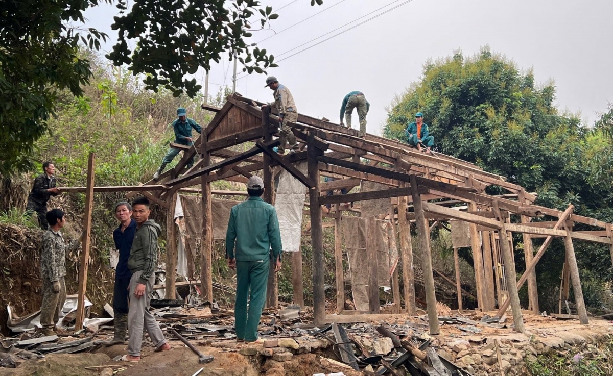 Chương trình xóa nhà tạm, nhà dột nát cho hộ nghèo, hộ cận nghèo nhận được sự chung tay của của đông đảo cộng đồng làng bản