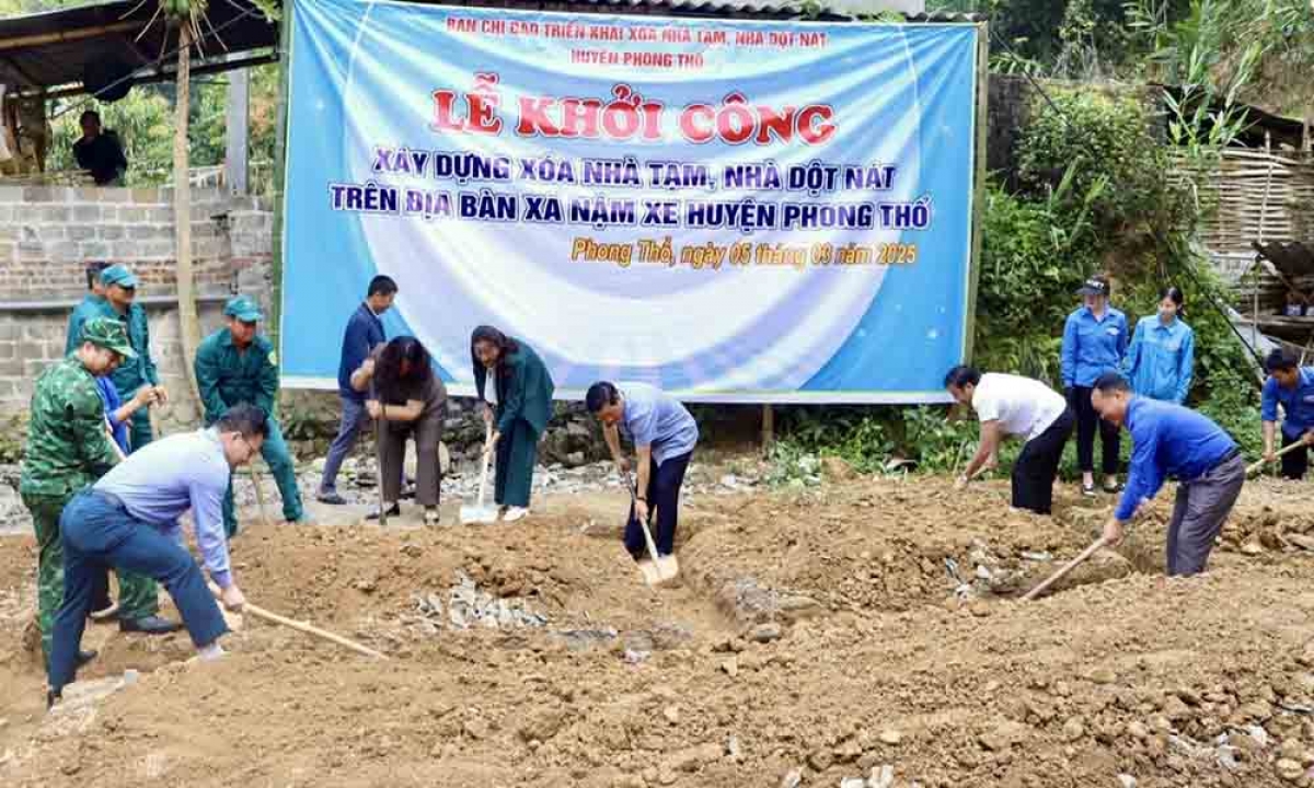 Chương trình xóa nhà tạm, nhà dột nát cho hội nghèo được cấp ủy, chính quyền huyện biên giới Phong Thổ triển khai ngay từ đầu năm