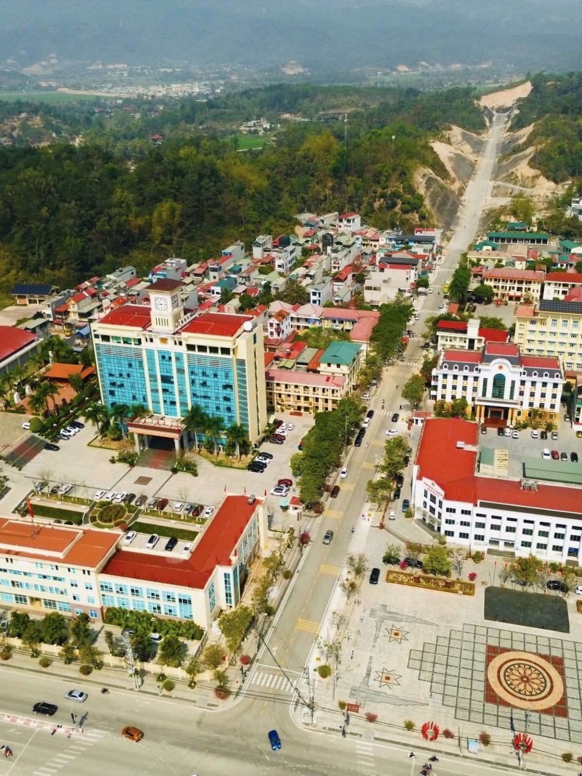 Điện Biên sẽ tiếp tục rà soát lại tất cả các quy hoạch chung, quy hoạch chi tiết, quy hoạch phân khu của thành phố Điện Biên Phủ, của các huyện, thị trấn.