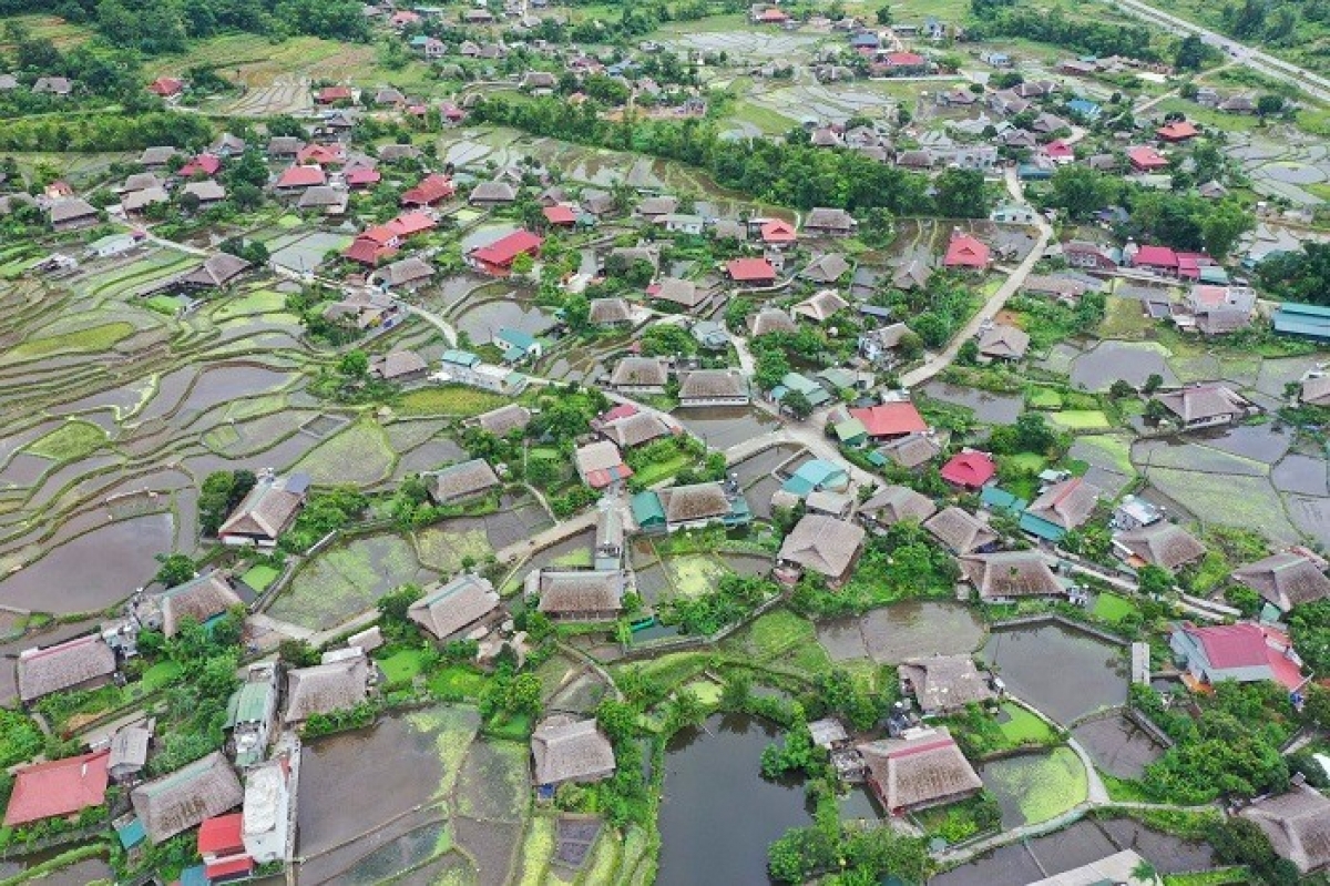 Lâm Đồng là một làng quê Nông thôn mới đầy sắc màu ở Hà Giang. Ảnh: Báo Hà Giang