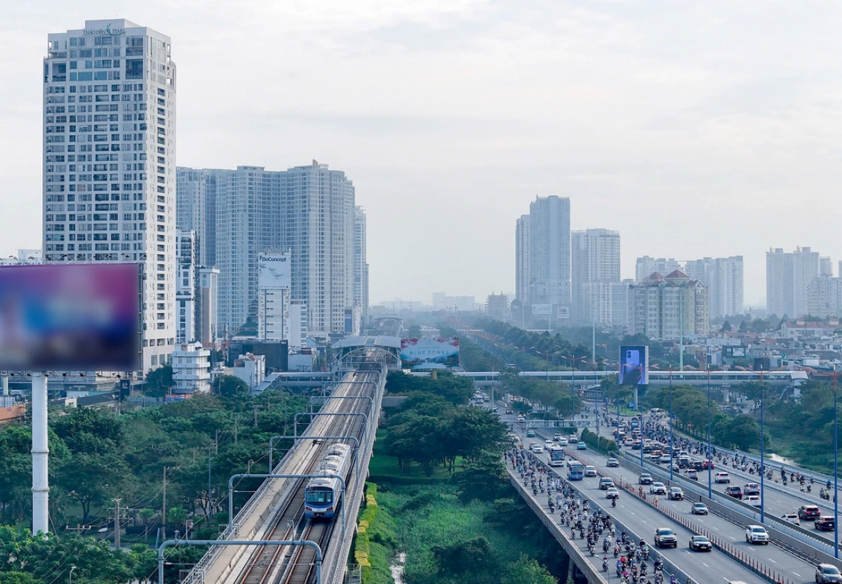 Jalan metro ka 1 daok hu kuhria dui atah meng Ban raya Ho Chi Minh tal Binh Duong piah patagok bruk pambuak di dua bhum palei.