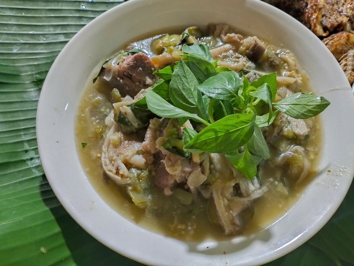 Kơchâi trŏng xăng pế tơvât ƀă kơxêt klôa