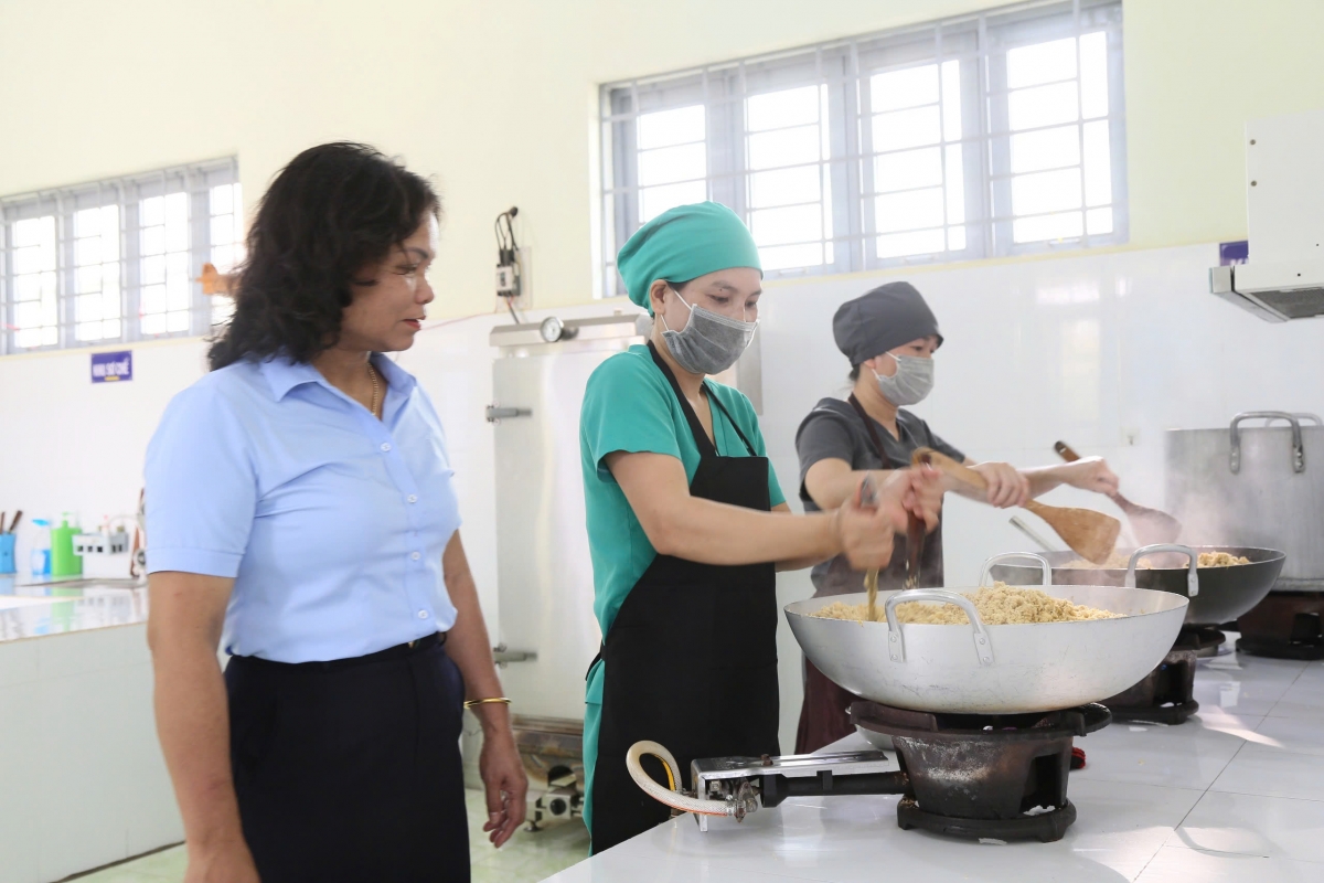 Mơjiâng tơdroăng kâ trếo piê kơhiêm ăm vâi hdrêng tơtro, vâ ai tŭm khu kơchâi kâ ki kal kum vâi hdrêng ivá mo lĕm, tŏng gum vâi hdrêng pơtâp châ tơƀrê