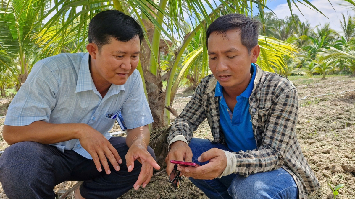 Đồng bào Khmer đang rất tích cực ứng dụng công nghệ số vào cuộc sống