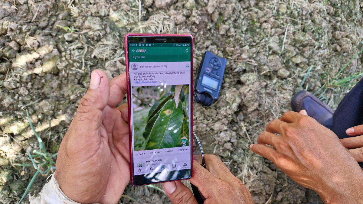 Đồng bào Khmer dùng app để kiểm soát, phòng trừ dịch bệnh