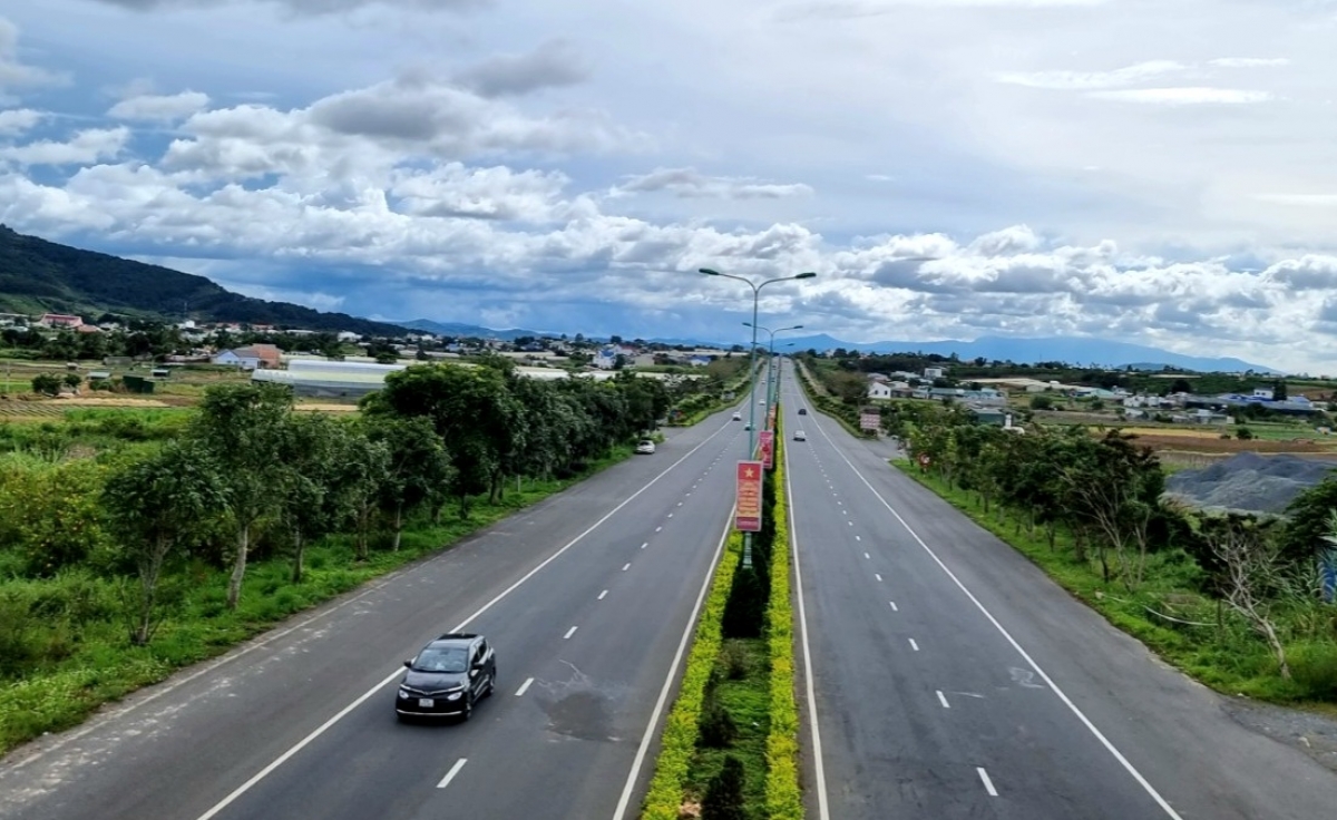 Troăng kân ăm phêp rơxế kơtâu têi Bảo Lộc – Liên Khương